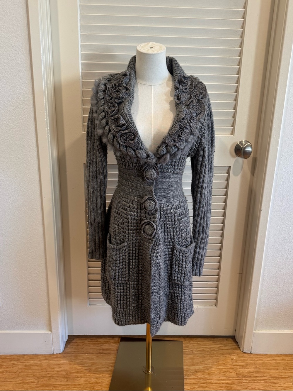 Vintage Sioni gray wool blend fur trim floral cardigan